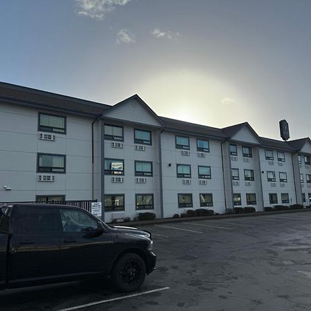 Gateway Inn & Suites Eugene-Springfield Exterior photo
