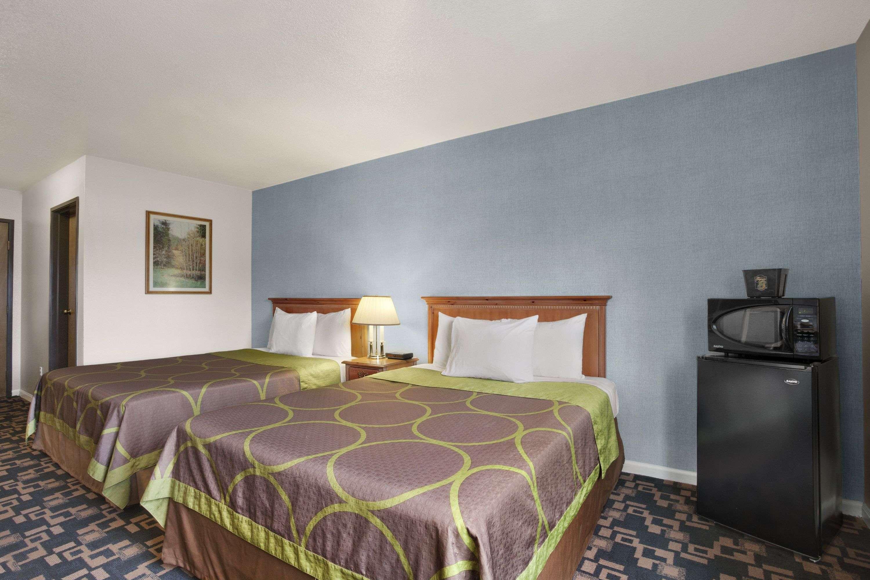 Gateway Inn & Suites Eugene-Springfield Exterior photo