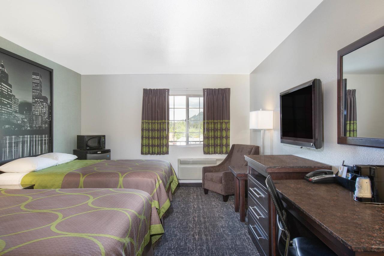 Gateway Inn & Suites Eugene-Springfield Exterior photo